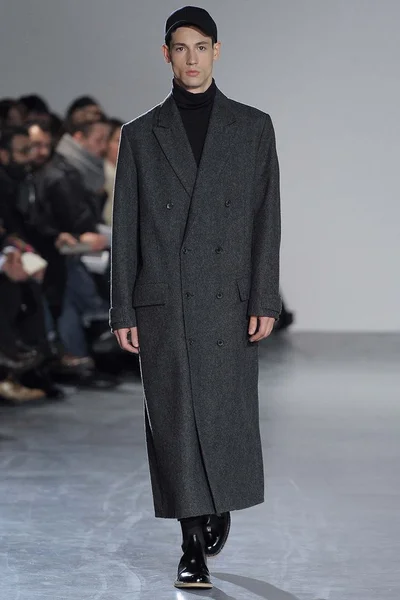 Look 1